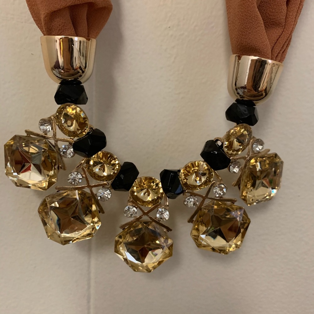 Ethnic Jewelry Style ResinBead Landing Hijab Scarf - Picture 3 of 5